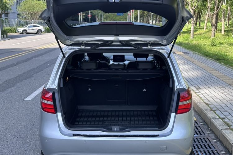 Used Mercedes-Benz B-Class 2018 B 200 Fashion Model Trunk