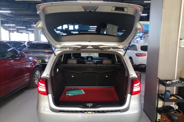 Used Mercedes-Benz B-Class 2018 B 200 Fashion Model Trunk