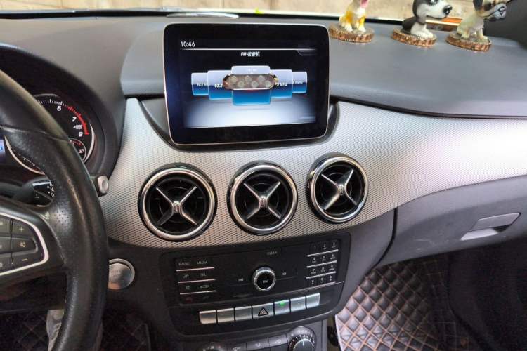 Used Mercedes-Benz B-Class 2018 B 200 Sport Edition Audio And AC Panel