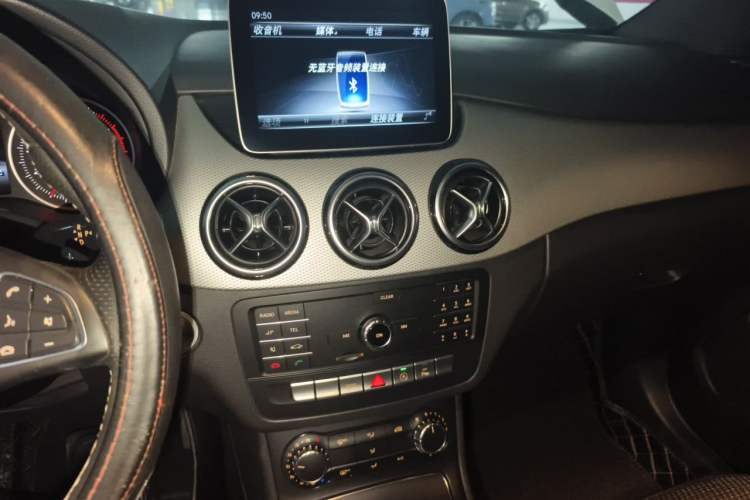 Used Mercedes-Benz B-Class 2018 B 200 Sport Edition Audio And AC Panel