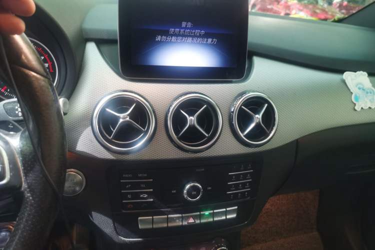 Used Mercedes-Benz B-Class 2018 B 200 Sport Edition Audio And AC Panel