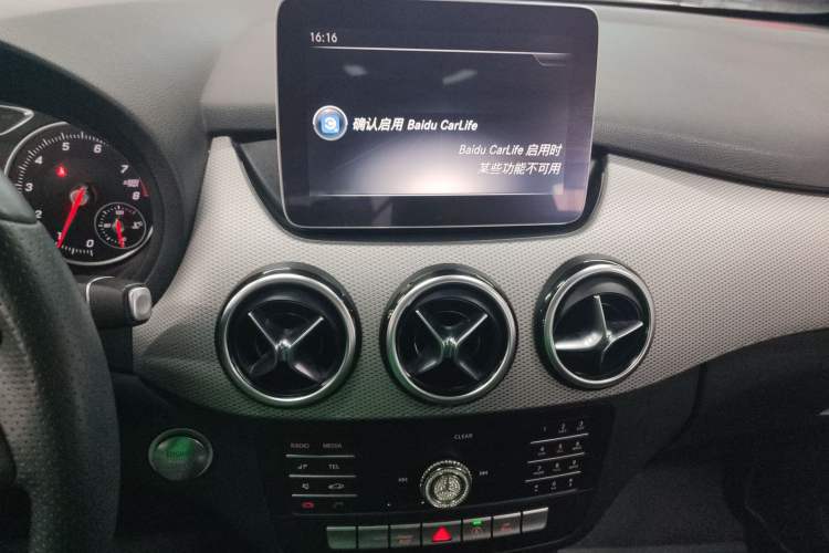 Used Mercedes-Benz B-Class 2018 B 200 Sport Edition Audio And AC Panel