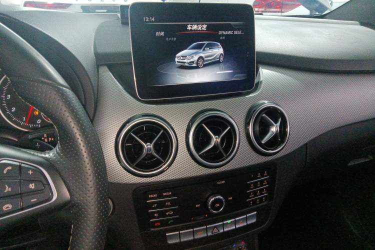 Used Mercedes-Benz B-Class 2018 B 200 Fashion Model Audio And AC Panel