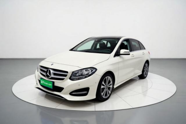 Ojetý Mercedes-Benz B-Class 2018 B 200 Sport Edition