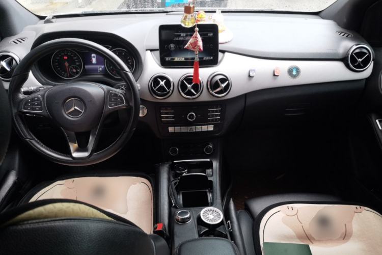 Used Mercedes-Benz B-Class 2018 B 200 Sport Edition Center Console