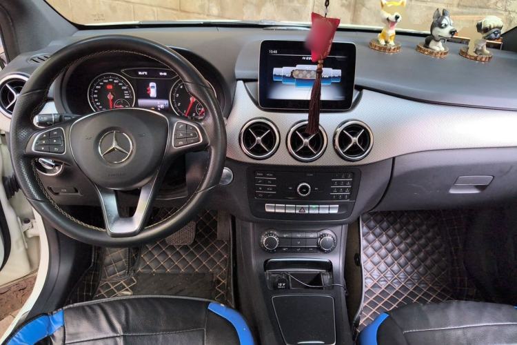 Used Mercedes-Benz B-Class 2018 B 200 Sport Edition Center Console