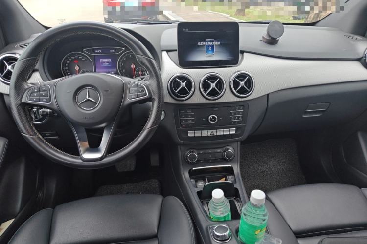 Used Mercedes-Benz B-Class 2018 B 200 Sport Edition Center Console