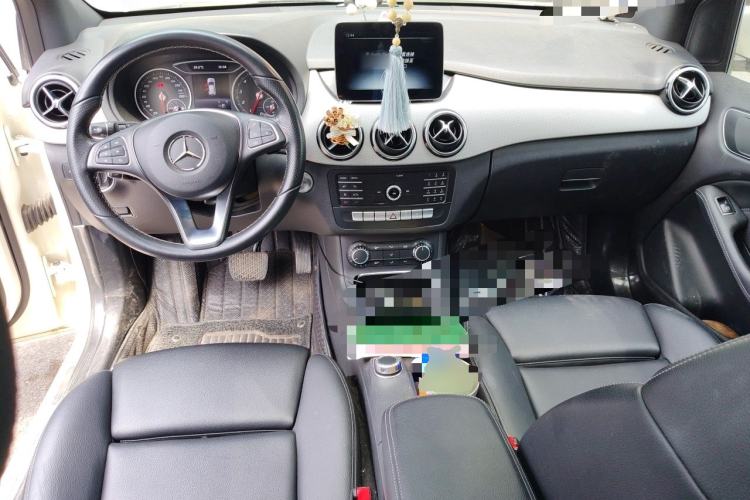 Used Mercedes-Benz B-Class 2018 B 200 Sport Edition Center Console