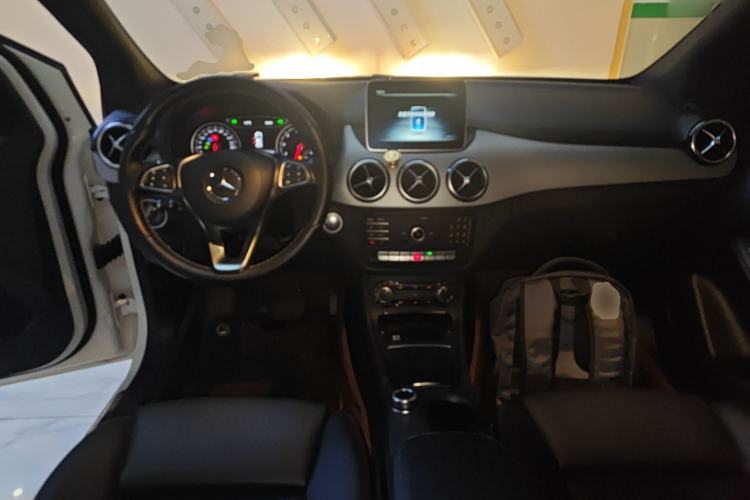 Used Mercedes-Benz B-Class 2018 B 200 Sport Edition Center Console