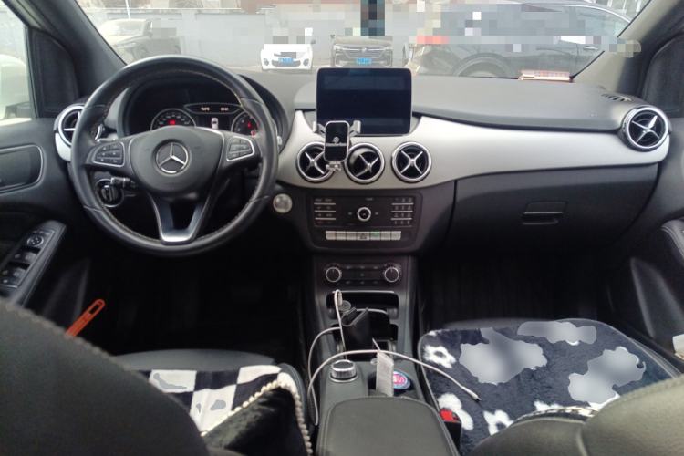 Used Mercedes-Benz B-Class 2018 B 200 Sport Edition Center Console