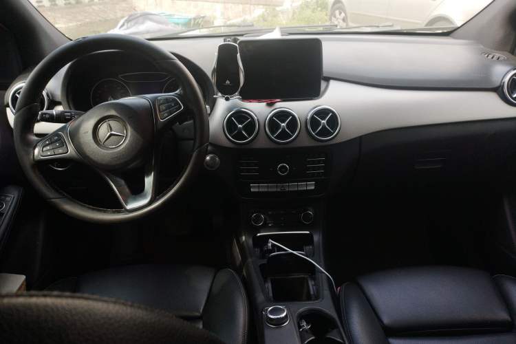 Used Mercedes-Benz B-Class 2018 B 200 Sport Edition Center Console