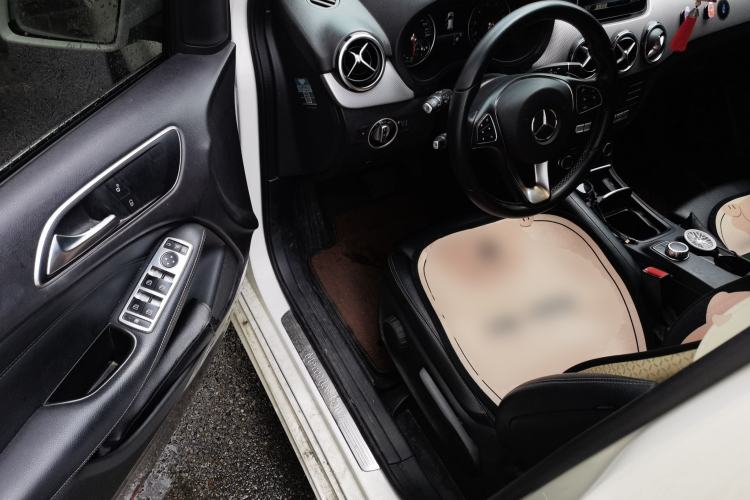 Used Mercedes-Benz B-Class 2018 B 200 Sport Edition Driver Seat