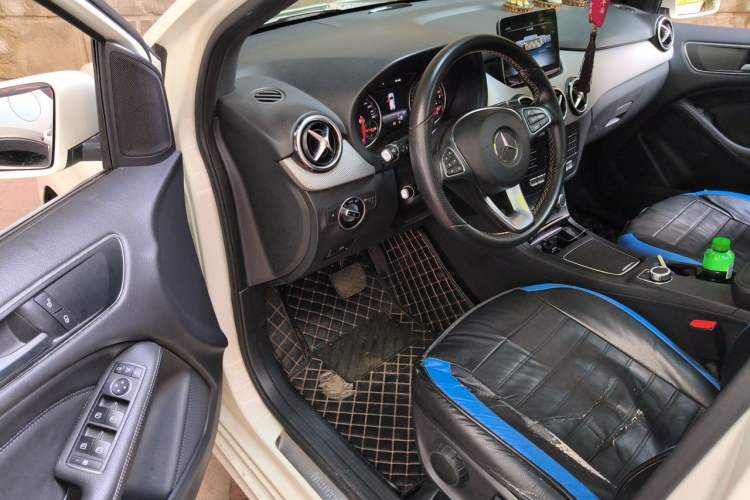 Used Mercedes-Benz B-Class 2018 B 200 Sport Edition Driver Seat