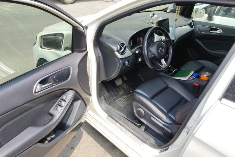 Used Mercedes-Benz B-Class 2018 B 200 Sport Edition Driver Seat