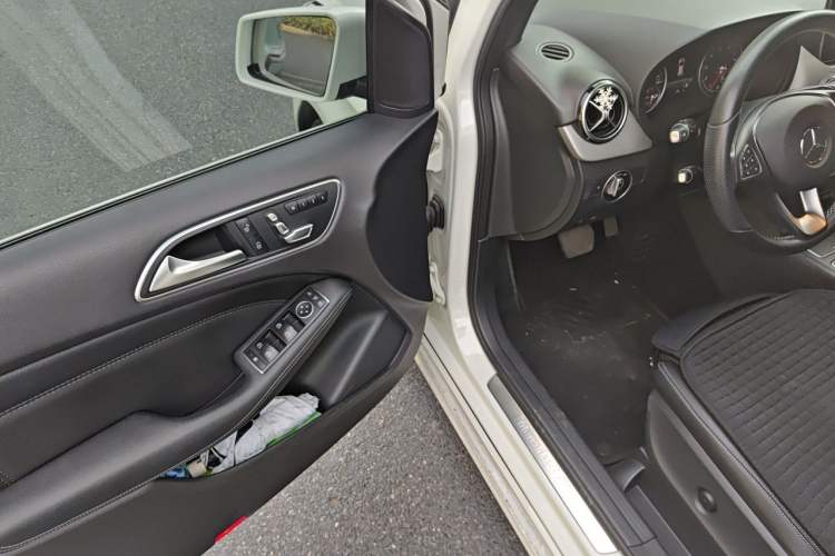 Used Mercedes-Benz B-Class 2018 B 200 Fashion Model Driver Seat