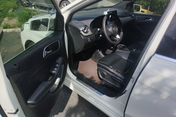 Used Mercedes-Benz B-Class 2018 B 200 Sport Edition Driver Seat