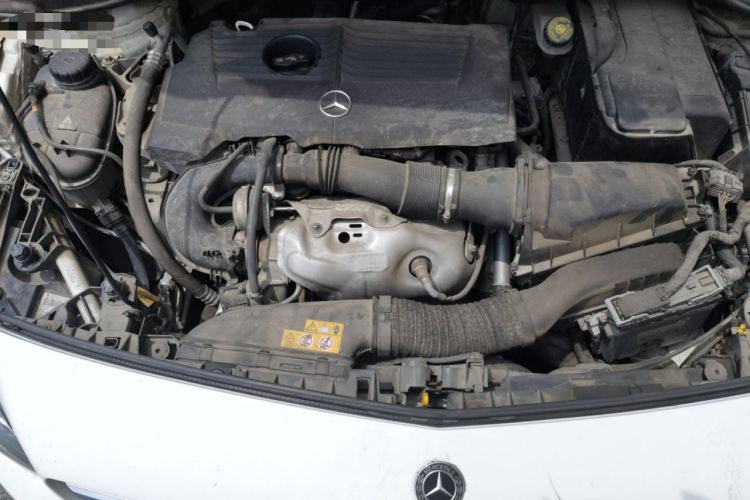 Used Mercedes-Benz B-Class 2018 B 200 Sport Edition Engine Bay