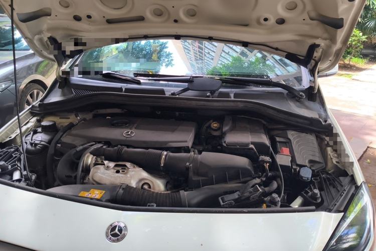 Used Mercedes-Benz B-Class 2018 B 200 Sport Edition Engine Bay