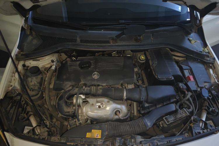 Used Mercedes-Benz B-Class 2018 B 200 Sport Edition Engine Bay