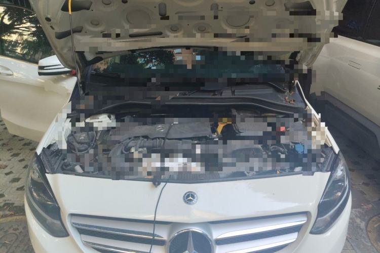 Used Mercedes-Benz B-Class 2018 B 200 Sport Edition Engine Bay