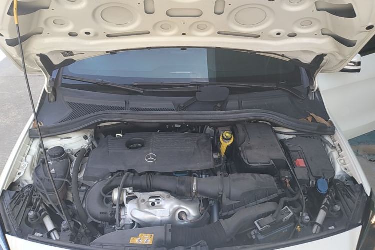 Used Mercedes-Benz B-Class 2018 B 200 Sport Edition Engine Bay