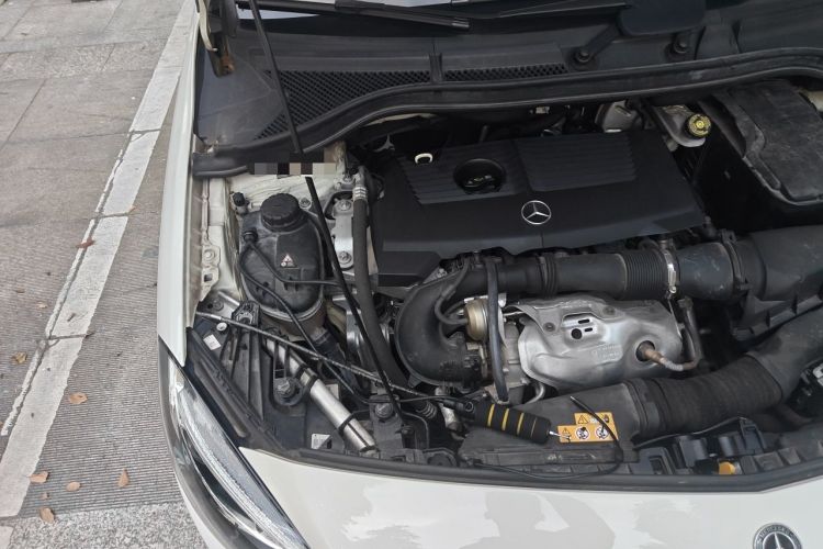 Used Mercedes-Benz B-Class 2018 B 200 Fashion Model Engine Bay Right