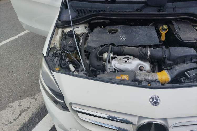 Used Mercedes-Benz B-Class 2018 B 200 Sport Edition Engine Bay Right