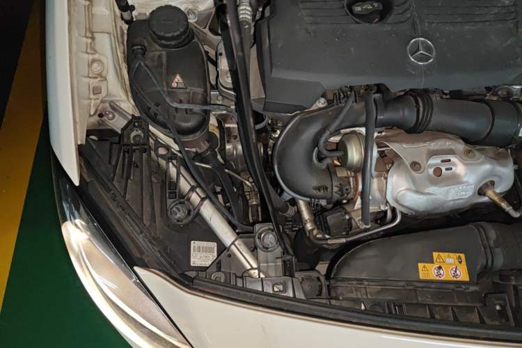 Used Mercedes-Benz B-Class 2018 B 200 Sport Edition Engine Bay Right