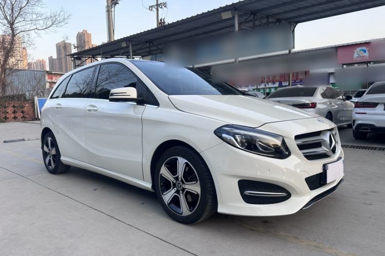 Used Mercedes-Benz B-Class 2018 B 200 Fashion Model Exterior 1