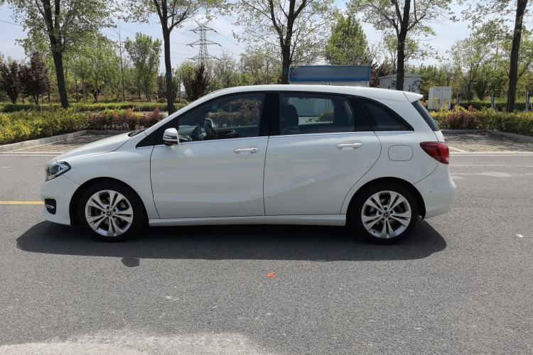 Used Mercedes-Benz B-Class 2018 B 200 Sport Edition Exterior 1