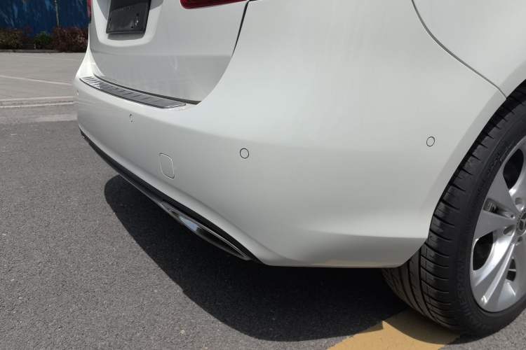 Used Mercedes-Benz B-Class 2018 B 200 Sport Edition Exterior 11