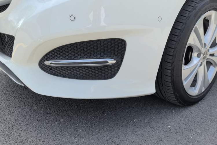 Used Mercedes-Benz B-Class 2018 B 200 Sport Edition Exterior 12