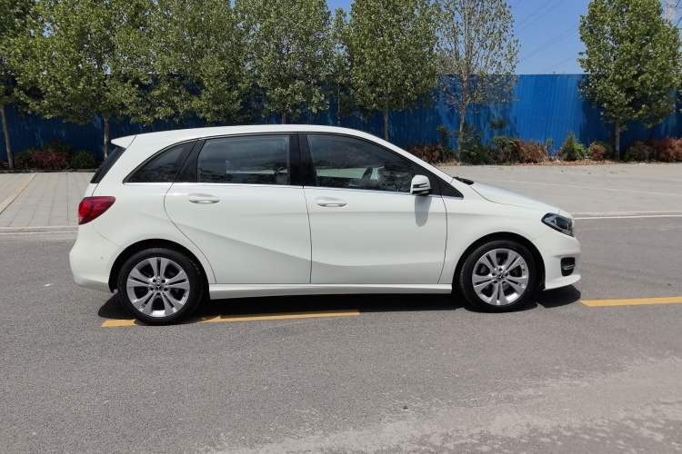 Used Mercedes-Benz B-Class 2018 B 200 Sport Edition Exterior 2