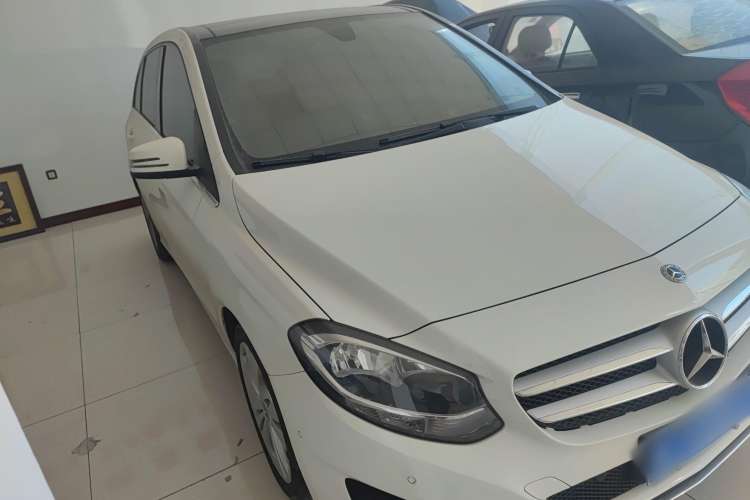 Used Mercedes-Benz B-Class 2018 B 200 Sport Edition Exterior 2