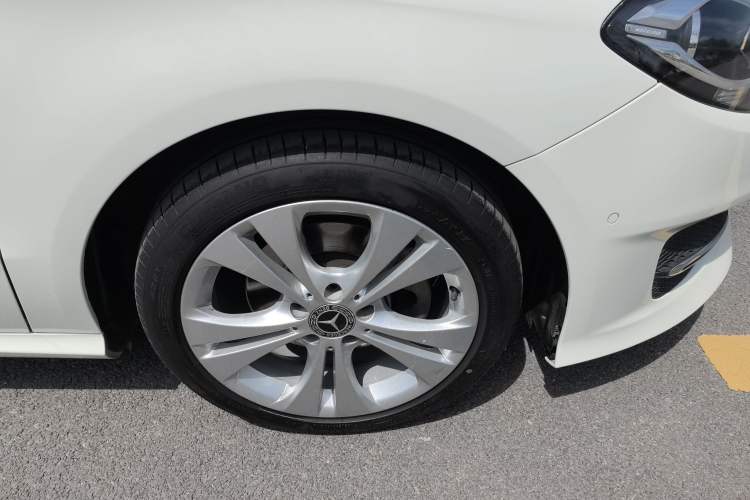 Used Mercedes-Benz B-Class 2018 B 200 Sport Edition Exterior 3