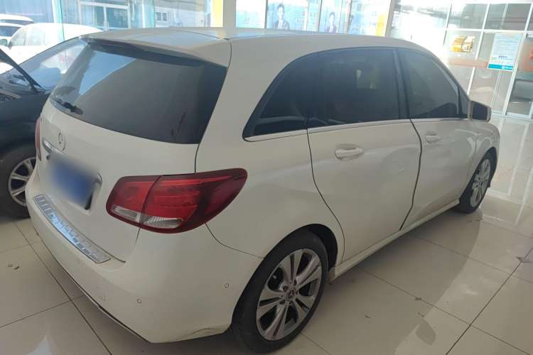 Used Mercedes-Benz B-Class 2018 B 200 Sport Edition Exterior 3