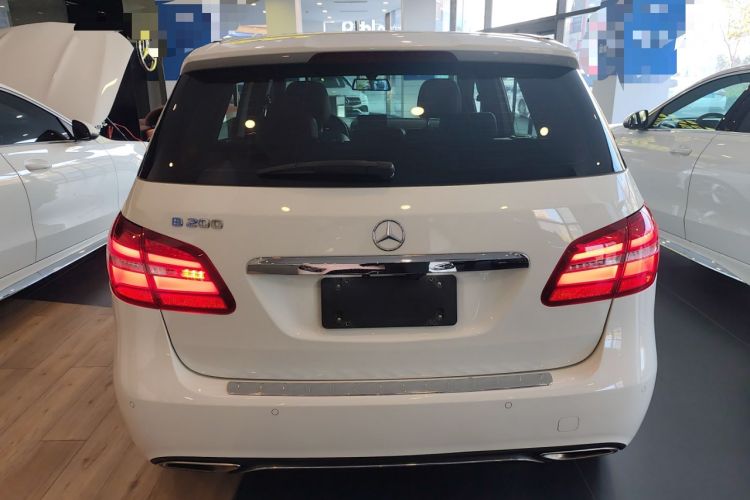 Used Mercedes-Benz B-Class 2018 B 200 Fashion Model Exterior 4