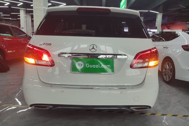 Used Mercedes-Benz B-Class 2018 B 200 Sport Edition Exterior 4