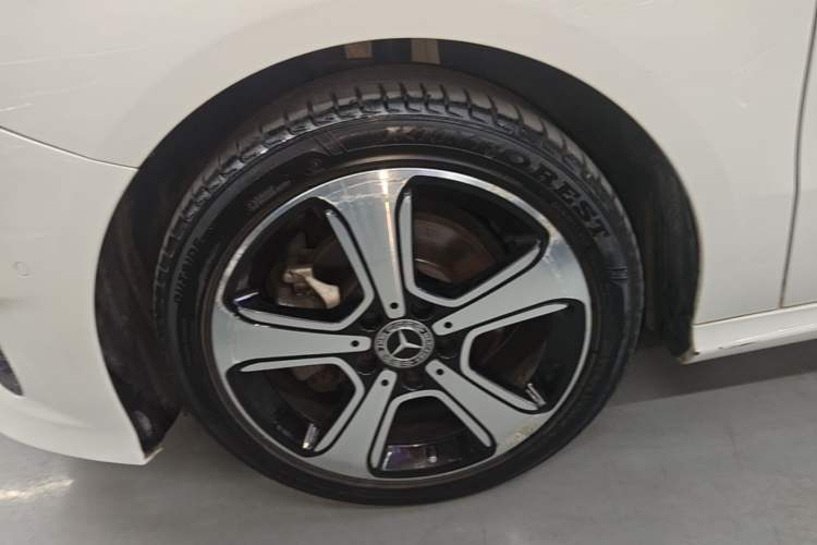 Used Mercedes-Benz B-Class 2018 B 200 Fashion Model Exterior 4
