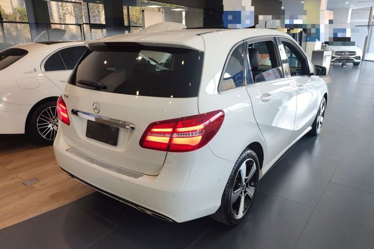 Used Mercedes-Benz B-Class 2018 B 200 Fashion Model Exterior 5
