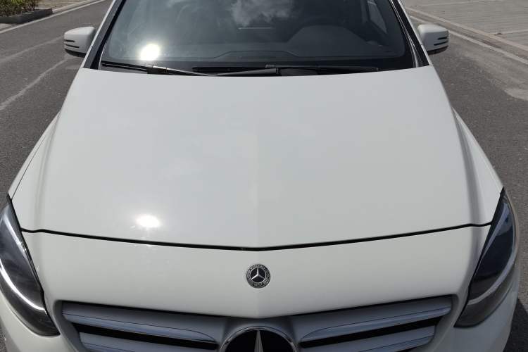Used Mercedes-Benz B-Class 2018 B 200 Sport Edition Exterior 9