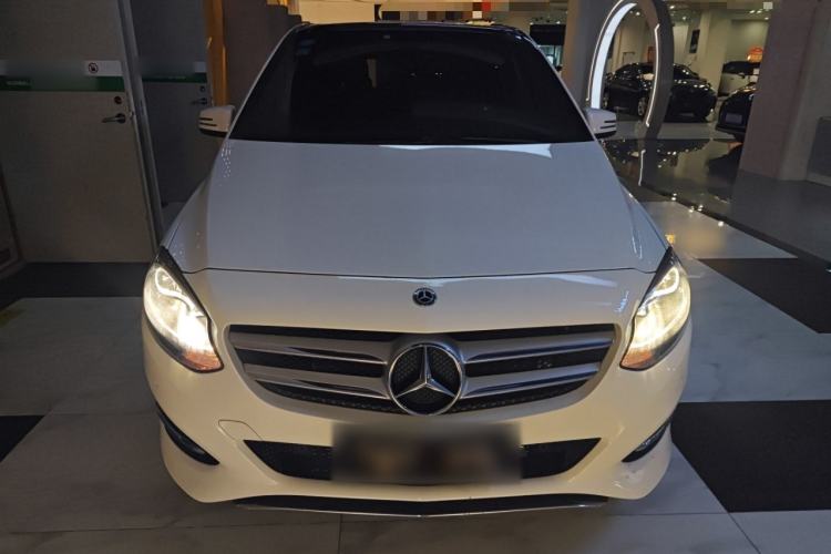Used Mercedes-Benz B-Class 2018 B 200 Sport Edition Front