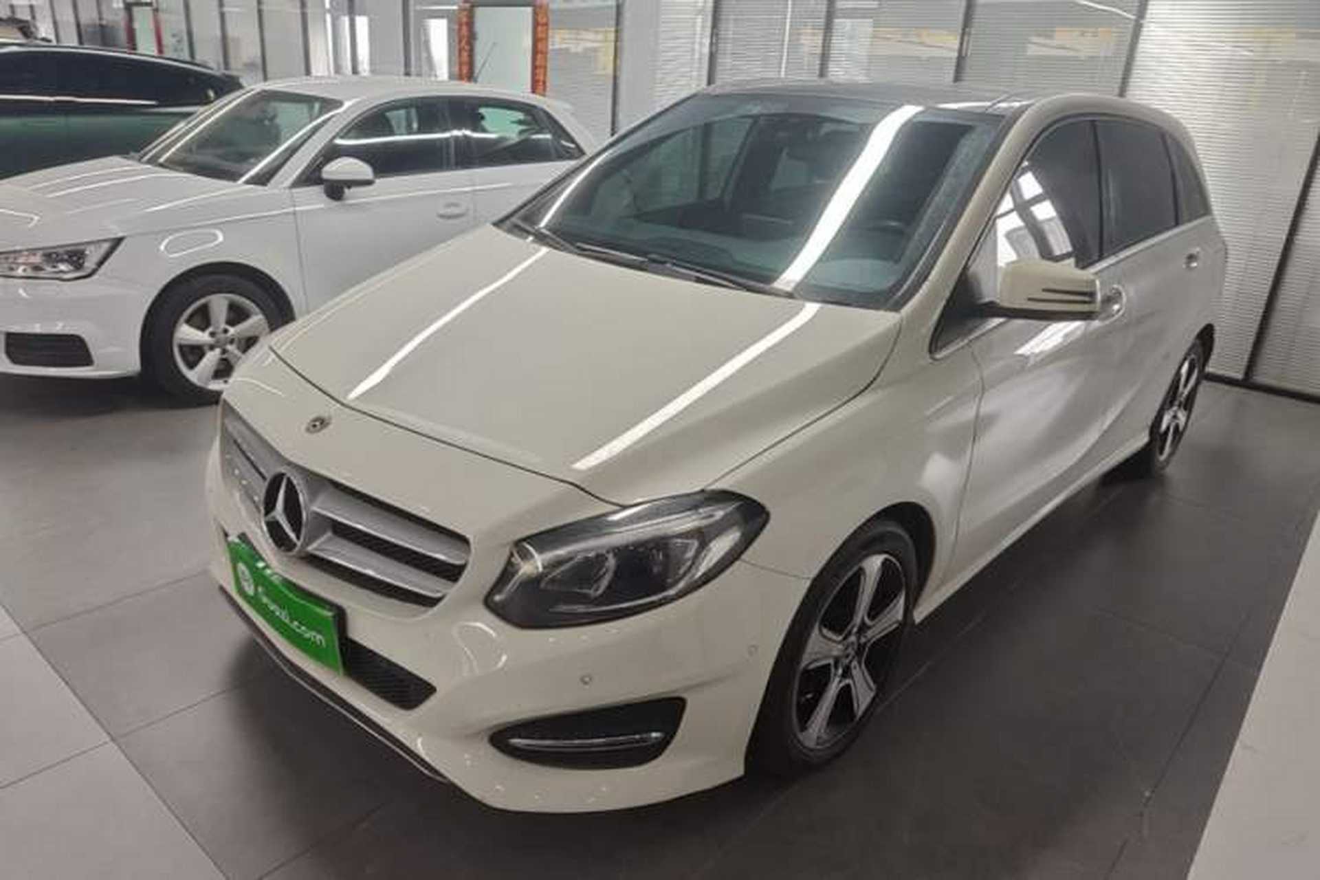 Used Mercedes-Benz B-Class 2018 B 200 Fashion Model Front Left 45 Deg