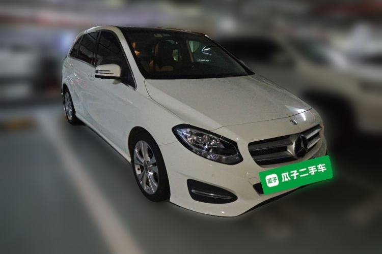 Used Mercedes-Benz B-Class 2018 B 200 Sport Edition Front Right 45 Deg