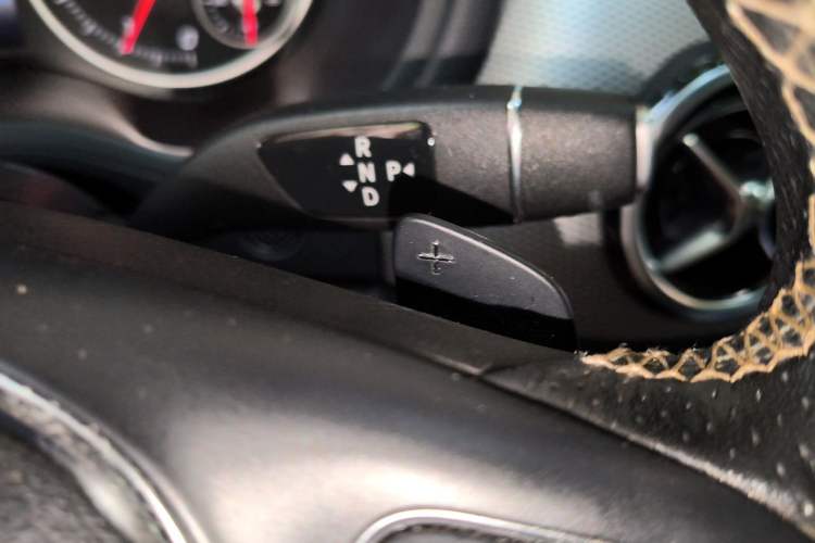 Used Mercedes-Benz B-Class 2018 B 200 Sport Edition Gear Lever