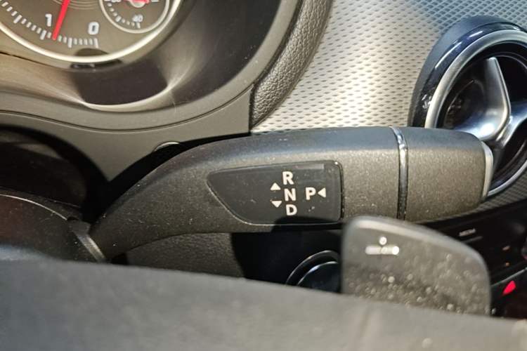Used Mercedes-Benz B-Class 2018 B 200 Sport Edition Gear Lever