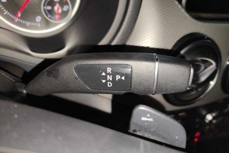 Used Mercedes-Benz B-Class 2018 B 200 Fashion Model Gear Lever