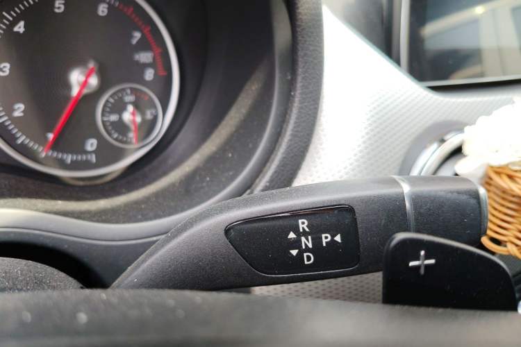 Used Mercedes-Benz B-Class 2018 B 200 Sport Edition Gear Lever