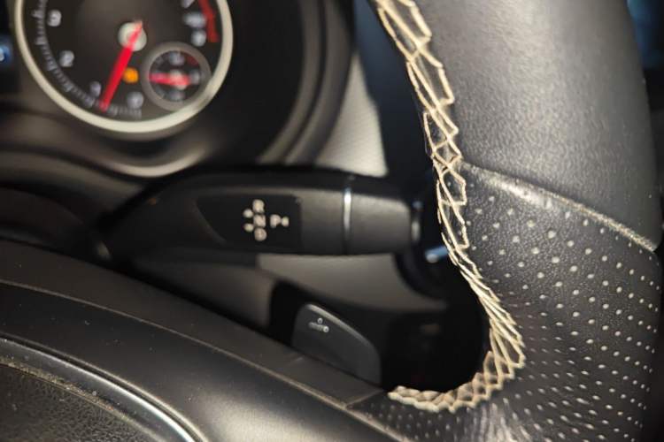 Used Mercedes-Benz B-Class 2018 B 200 Sport Edition Gear Lever