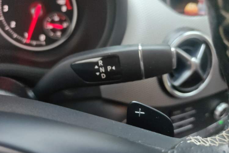 Used Mercedes-Benz B-Class 2018 B 200 Fashion Model Gear Lever